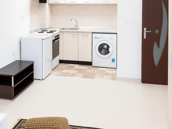 Дава се под наем Едностаен апартамент в Пловдив, Център - 43 кв.м за 357 € - Снимка #1