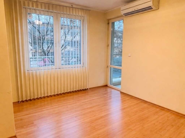 Тристаен апартамент в София, Център - 86 кв.м за 1127 €/кв.м - Снимка #1