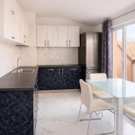 Дава се под наем Мезонет в Пловдив, Център - 100 кв.м за 747.66 € - Снимка #1