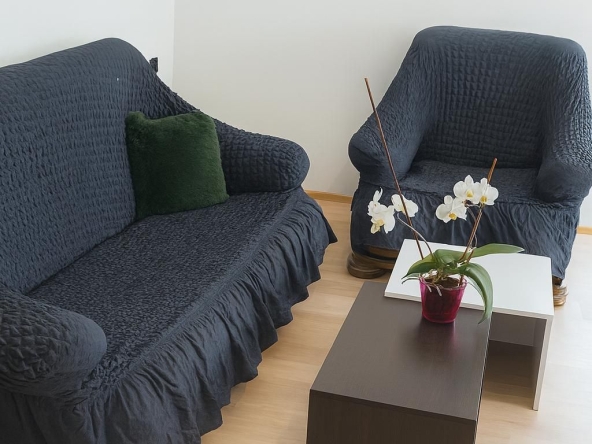 Дава се под наем Етаж от къща в Пловдив, Коматево - 98 кв.м за 408 € - Снимка #1