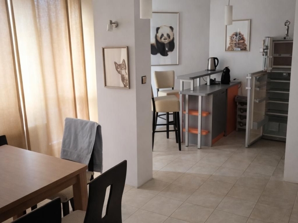 Дава се под наем Тристаен апартамент в София, Хиподрума - 95 кв.м за 847.62 € - Снимка #1