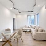 Дава се под наем Тристаен апартамент в София, Оборище - 80 кв.м за 847.62 € - Снимка #1