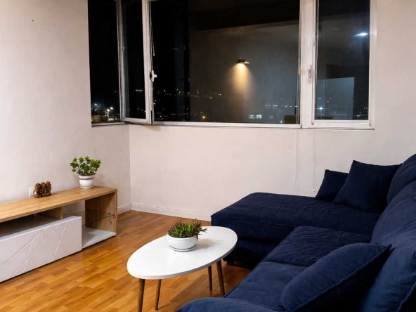 Тристаен апартамент в Варна, Център - 100 кв.м за 1168 €/кв.м - Снимка #1