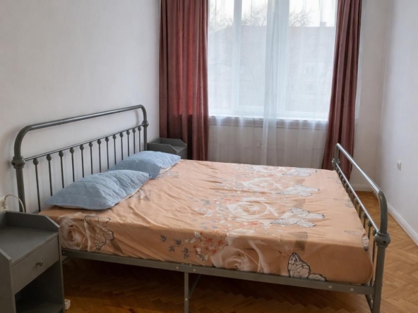 Дава се под наем Тристаен апартамент в София, Красна поляна 1 - 70 кв.м за 698.19 € - Снимка #1