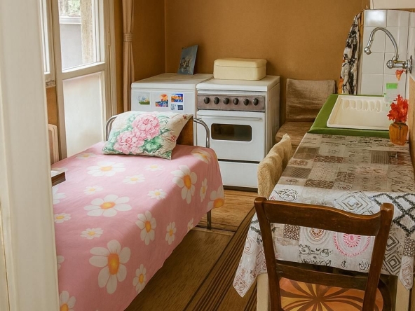 Дава се под наем Двустаен апартамент в София, Борово - 78 кв.м за 598.23 € - Снимка #1