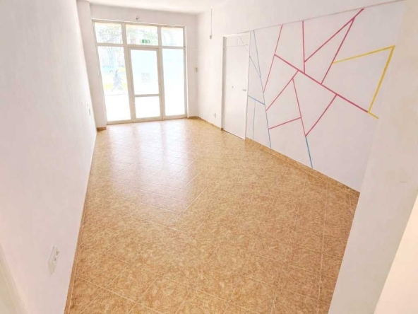 Дава се под наем Офис в Перник, Изток - 48 кв.м за 378.93 € - Снимка #1