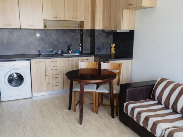 Дава се под наем Двустаен апартамент в Пловдив, Тракия - 54 кв.м за 348.84 € - Снимка #1