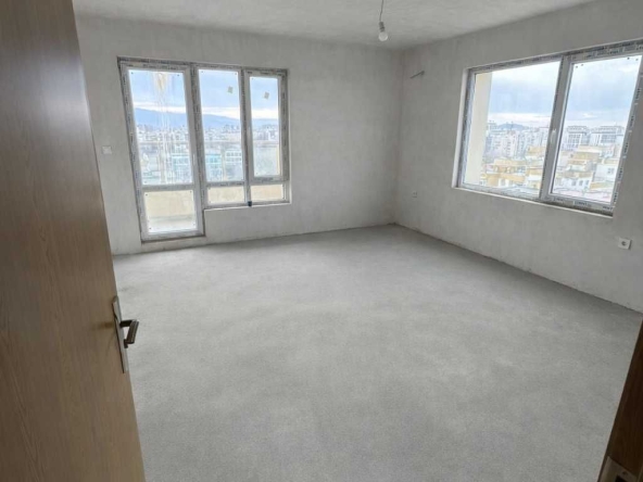 Двустаен апартамент в Пловдив, Тракия - 62 кв.м за 724 €/кв.м - Снимка #1