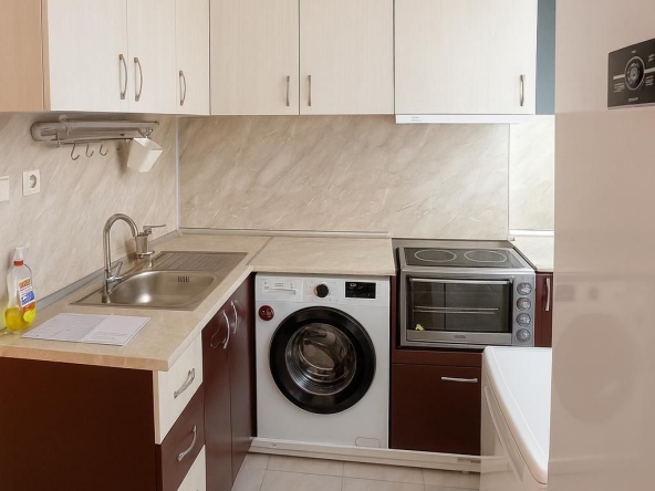 Дава се под наем Тристаен апартамент в Пловдив, Мараша - 95 кв.м за 648.21 € - Снимка #1