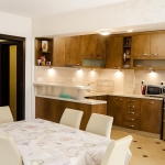 Дава се под наем Тристаен апартамент в Пловдив, Каменица 1 - 105 кв.м за 766 € - Снимка #1