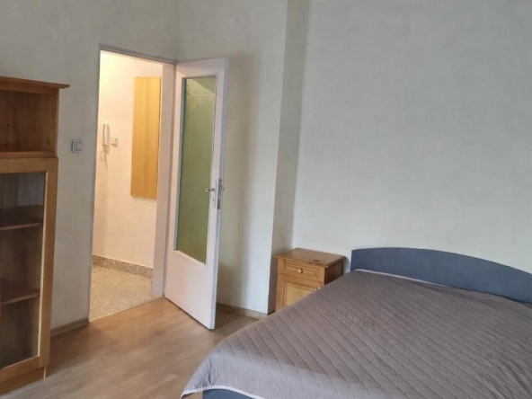 Дава се под наем Двустаен апартамент в София, Люлин 7 - 67 кв.м за 598.23 € - Снимка #1