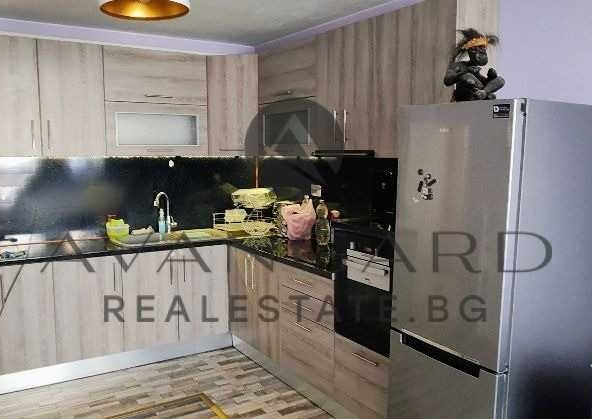 Тристаен апартамент в Пловдив, Кючук Париж - 65 кв.м за 1016 €/кв.м - Снимка #1