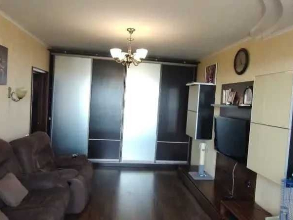 Дава се под наем Двустаен апартамент в София, Зона Б-18 - 63 кв.м за 561 € - Снимка #1