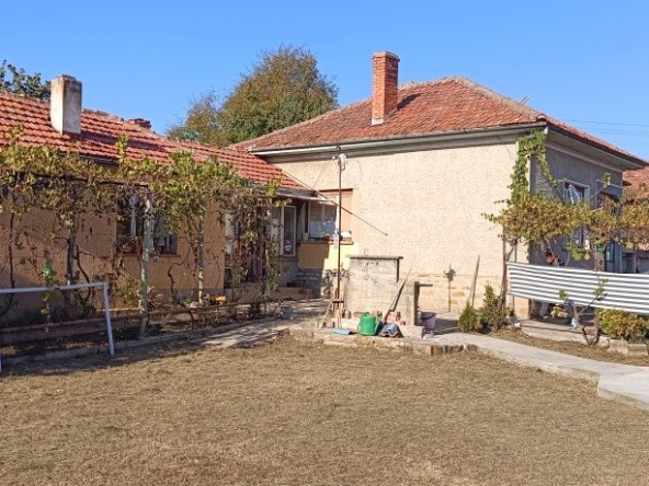 Къща в с. Богатово, Област Габрово - 120 кв.м за 255 €/кв.м - Снимка #1