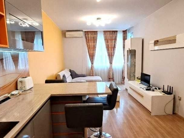 Дава се под наем Двустаен апартамент в София, Банишора - 60 кв.м за 561 € - Снимка #1