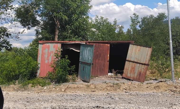 Гараж / Паркомясто в Габрово, Трендафил 1 - 20 кв.м за 11 €/кв.м - Снимка #1
