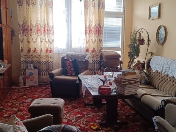 Тристаен апартамент в Шумен, Болницата - 100 кв.м за 1200 €/кв.м - Снимка #1