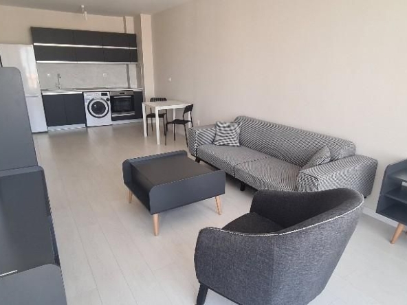 Дава се под наем Двустаен апартамент в Пловдив, Тракия - 75 кв.м за 485 € - Снимка #1