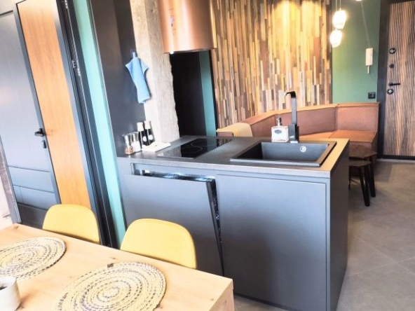 Двустаен апартамент в Варна, Централна поща - 42 кв.м за 2162 €/кв.м - Снимка #1
