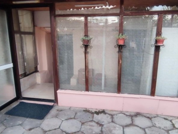 Дава се под наем Едностаен апартамент в Варна, ЖП Гара - 25 кв.м за 198.9 € - Снимка #1