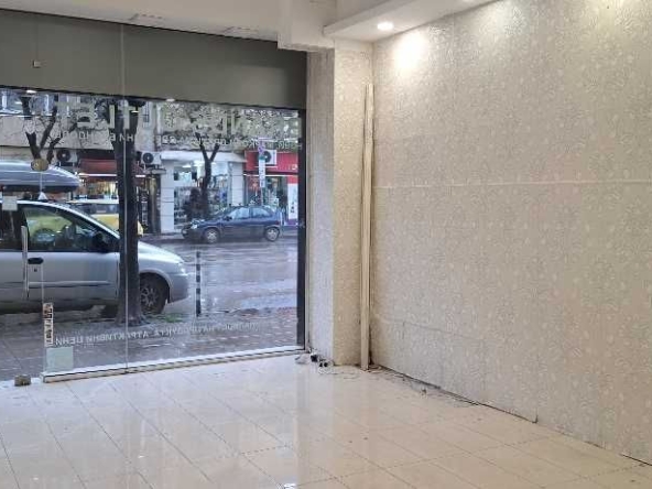 Дава се под наем Магазин в София, Оборище - 42 кв.м за 800 € - Снимка #1