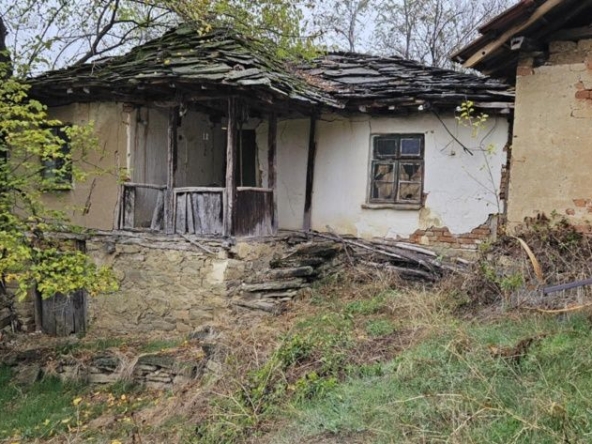 Къща в с. Пресяка, Област Ловеч - 60 кв.м за 170 €/кв.м - Снимка #1