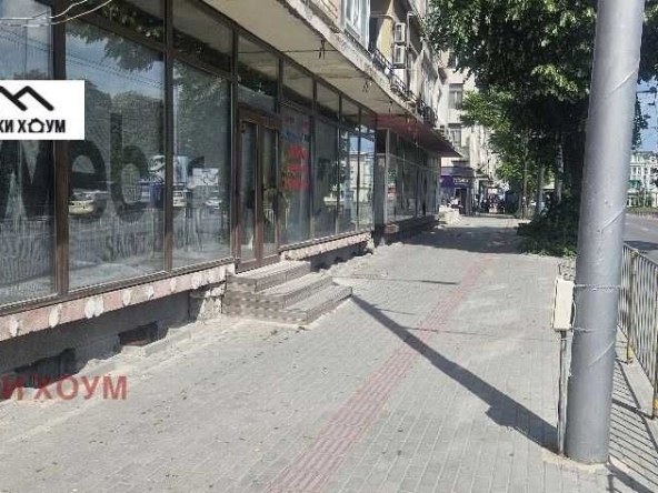 Заведение в Варна, Център - 350 кв.м за 1943 €/кв.м - Снимка #1