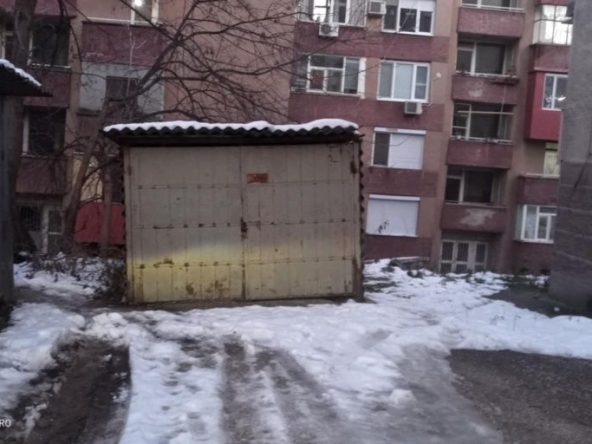 Дава се под наем Многостаен апартамент в Хасково, Център - 98 кв.м за 204 € - Снимка #1