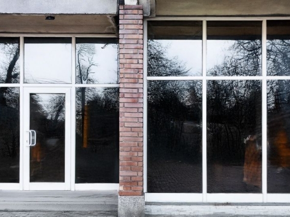 Дава се под наем Магазин в Пловдив, Каменица 2 - 97 кв.м за 816 € - Снимка #1