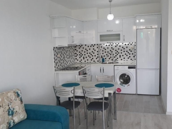 Дава се под наем Двустаен апартамент в Пловдив, Младежки Хълм - 72 кв.м за 500 € - Снимка #1