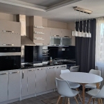 Дава се под наем Тристаен апартамент в ж.Зоопарк - 80 кв.м за 841.5 € - Снимка #1