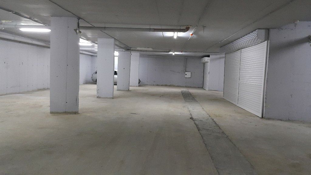 Дава се под наем Гараж / Паркомясто в София, Студентски град - 17 кв.м за 99.45 € - Снимка #1