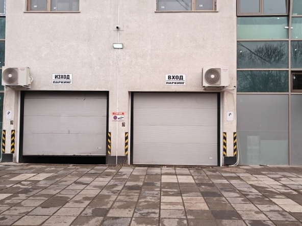 Дава се под наем Гараж / Паркомясто в София, Люлин 2 - 13 кв.м за 74.46 € - Снимка #1