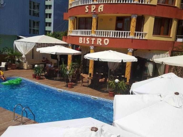 Хотел в Несебър - 1750 кв.м за 569 €/кв.м - Снимка #1