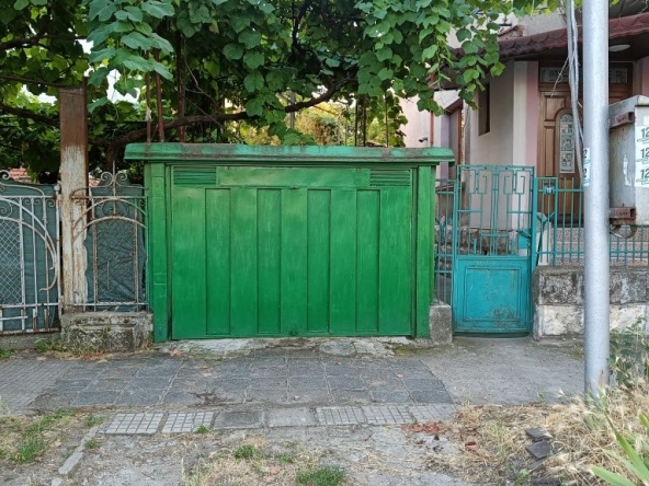 Дава се под наем Гараж / Паркомясто в Русе, Търговия на едро - 18 кв.м за 61.2 € - Снимка #1