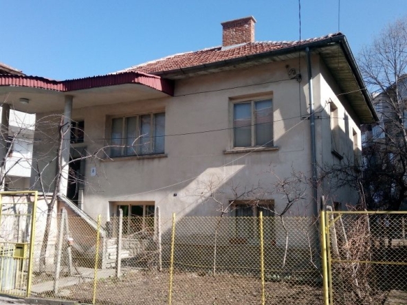 Къща в Кюстендил, Център - 170 кв.м за 589 €/кв.м - Снимка #1