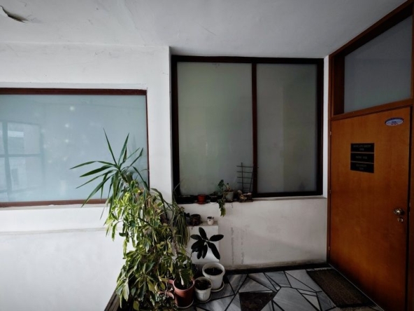 Тристаен апартамент в Ловеч, Център - 96 кв.м за 730 €/кв.м - Снимка #1