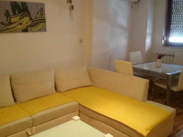 Дава се под наем Двустаен апартамент в София, Слатина - 65 кв.м за 484.5 € - Снимка #1