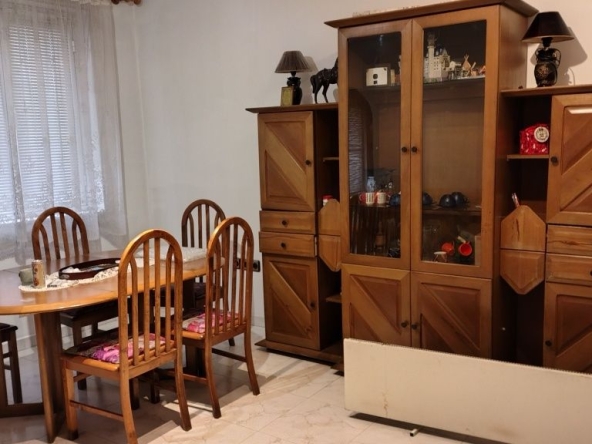 Дава се под наем Двустаен апартамент в Хасково, Промишлена зона - Изток - 70 кв.м за 306 € - Снимка #1