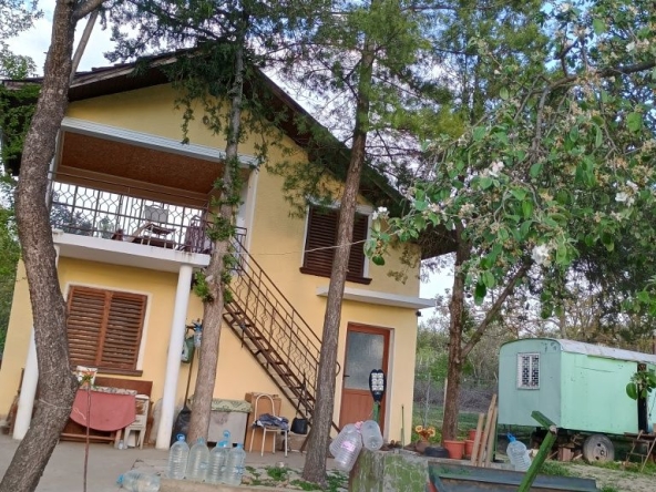 Къща в Лом - 60 кв.м за 230 €/кв.м - Снимка #1