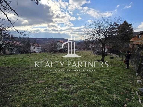 Парцел в с. Кладница, Област Перник - 904 кв.м за 133 €/кв.м - Снимка #1