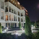 Дава се под наем Двустаен апартамент в Варна, Бриз - 79 кв.м за 847.62 € - Снимка #1