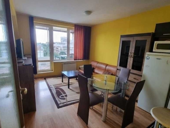 Дава се под наем Двустаен апартамент в София, Гео Милев - 80 кв.м за 598.23 € - Снимка #1