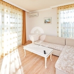 Двустаен апартамент в Поморие - 81 кв.м за 2293 €/кв.м - Снимка #1