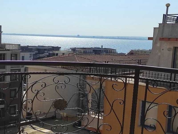 Двустаен апартамент в Свети Влас - 78 кв.м за 1347 €/кв.м - Снимка #1