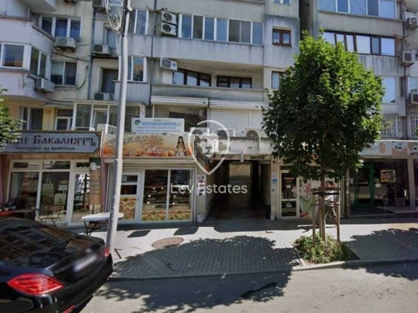 Магазин в Бургас, Център - 14 кв.м за 601 €/кв.м - Снимка #1