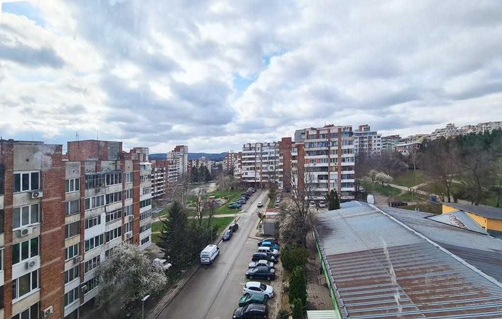 Тристаен апартамент в Велико Търново, Колю Фичето - 75 кв.м за 1320 €/кв.м - Снимка #1