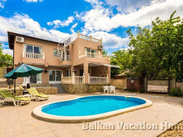 Къща в к.к. Албена - 185 кв.м за 1346 €/кв.м - Снимка #1