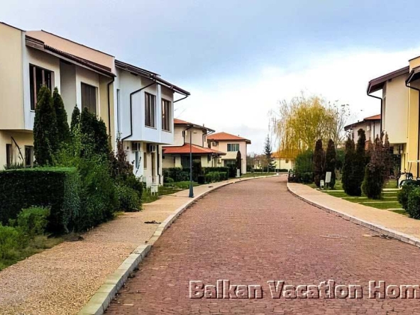 Къща в Балчик - 85 кв.м за 1000 €/кв.м - Снимка #1