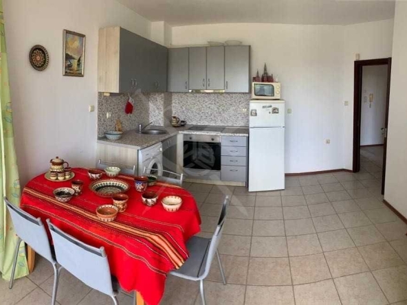 Двустаен апартамент в к.к. Слънчев бряг - 71 кв.м за 456 €/кв.м - Снимка #1